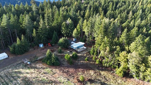 34620 Eureka Hill Rd, Point Arena, CA 95468