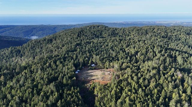34620 Eureka Hill Rd, Point Arena, CA 95468