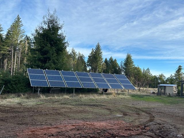 34620 Eureka Hill Rd, Point Arena, CA 95468