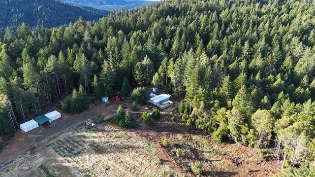 34620 Eureka Hill Rd, Point Arena, CA 95468