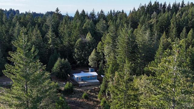 34620 Eureka Hill Rd, Point Arena, CA 95468