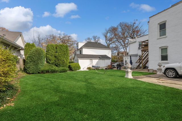 1099 Tower Road 2, Winnetka, IL 60093