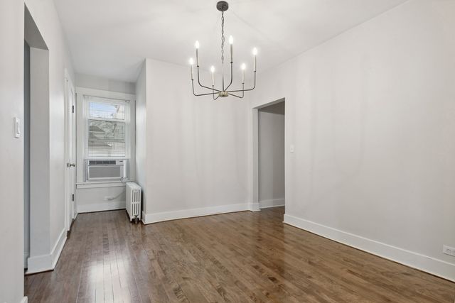 1099 Tower Road 2, Winnetka, IL 60093