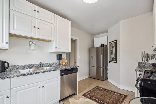 1099 Tower Road 2, Winnetka, IL 60093