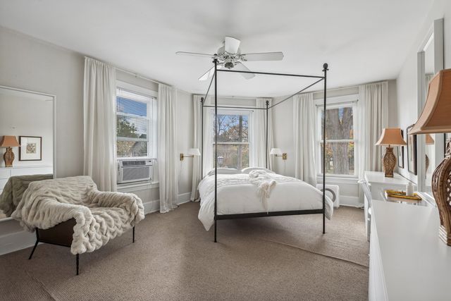 1099 Tower Road 2, Winnetka, IL 60093