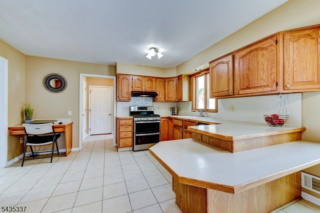 808 Columbus Ave, Raritan Boro, NJ 08869