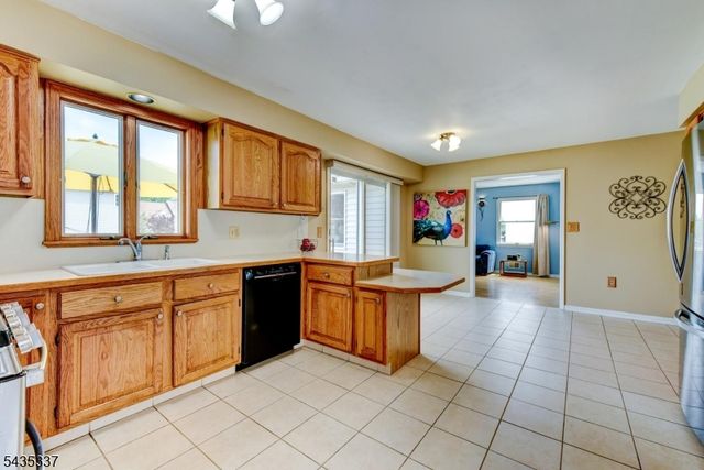 808 Columbus Ave, Raritan Boro, NJ 08869