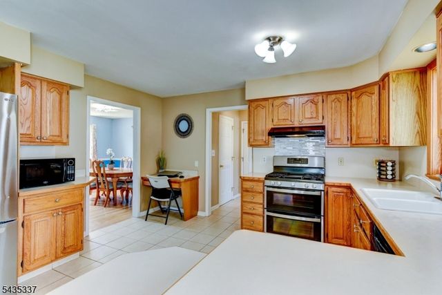 808 Columbus Ave, Raritan Boro, NJ 08869