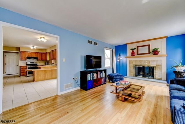 808 Columbus Ave, Raritan Boro, NJ 08869