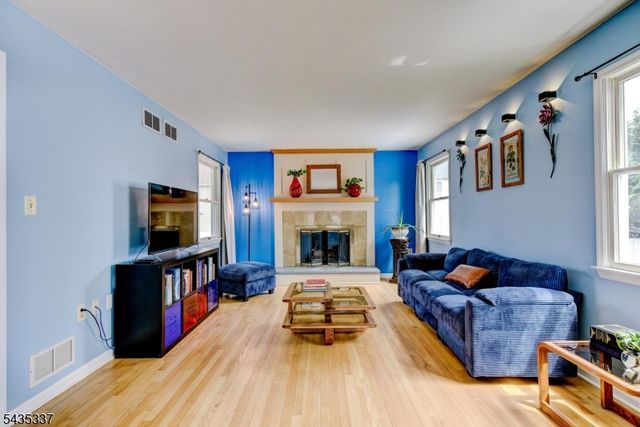 808 Columbus Ave, Raritan Boro, NJ 08869