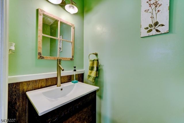 808 Columbus Ave, Raritan Boro, NJ 08869