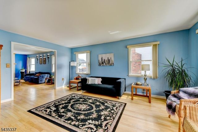 808 Columbus Ave, Raritan Boro, NJ 08869