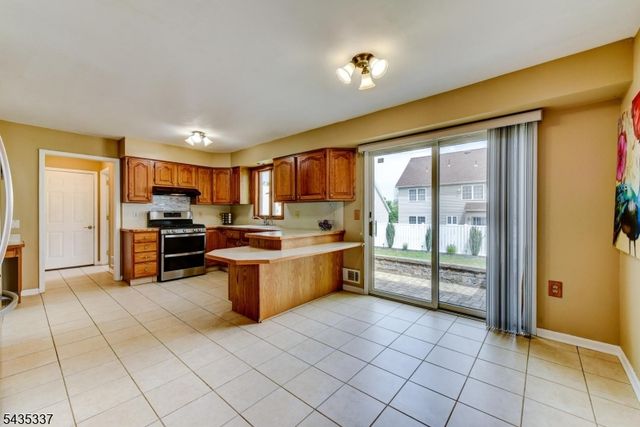 808 Columbus Ave, Raritan Boro, NJ 08869