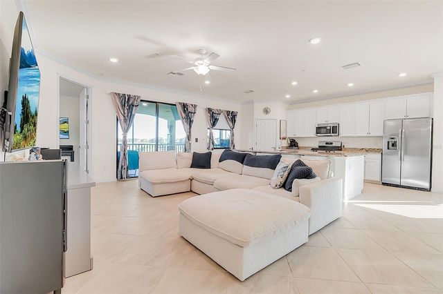 18017 GAWTHROP DRIVE 103, Bradenton, FL 34211