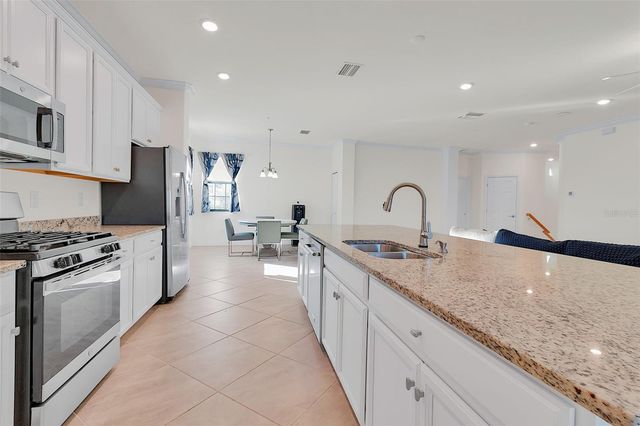 18017 GAWTHROP DRIVE 103, Bradenton, FL 34211