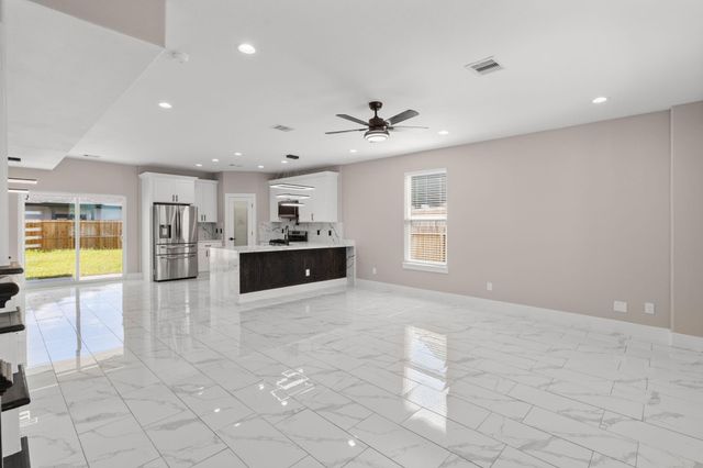 7927 Colonial Lane, Houston, TX 77051