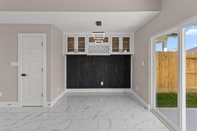 7927 Colonial Lane, Houston, TX 77051