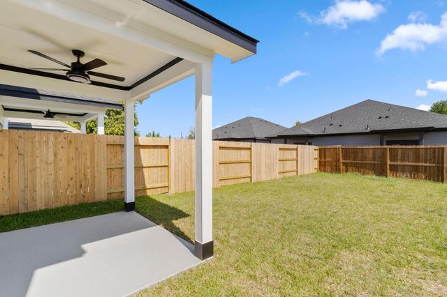 7927 Colonial Lane, Houston, TX 77051