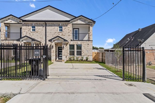 7927 Colonial Lane, Houston, TX 77051