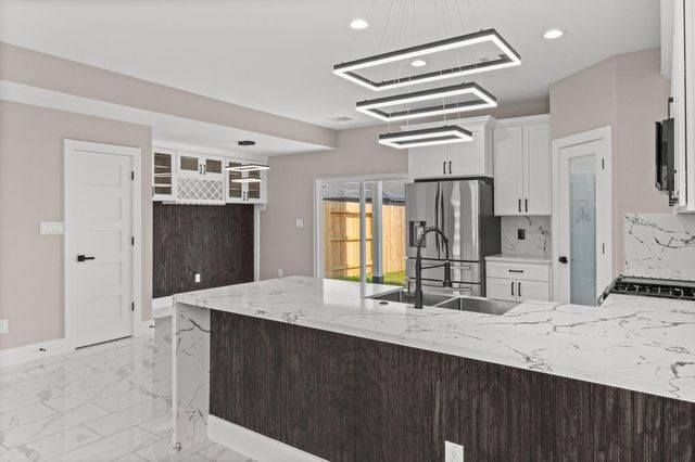 7927 Colonial Lane, Houston, TX 77051