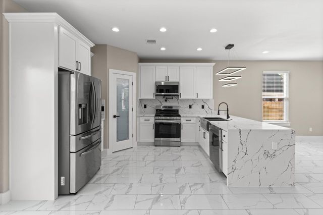 7927 Colonial Lane, Houston, TX 77051