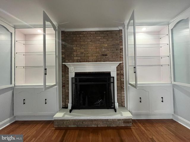 3203 RIVERVIEW DR, Triangle, VA 22172