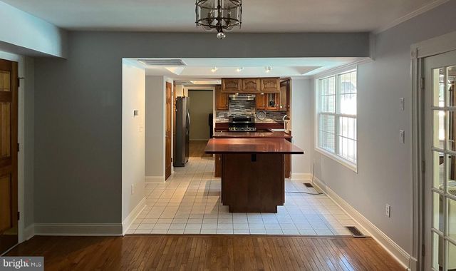 3203 RIVERVIEW DR, Triangle, VA 22172