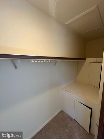 3203 RIVERVIEW DR, Triangle, VA 22172