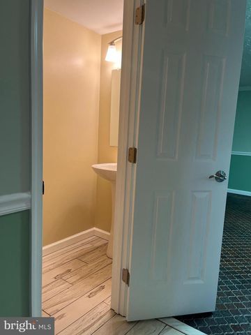 3203 RIVERVIEW DR, Triangle, VA 22172