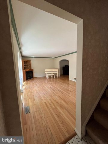 3203 RIVERVIEW DR, Triangle, VA 22172