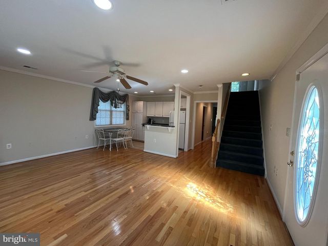 3203 RIVERVIEW DR, Triangle, VA 22172