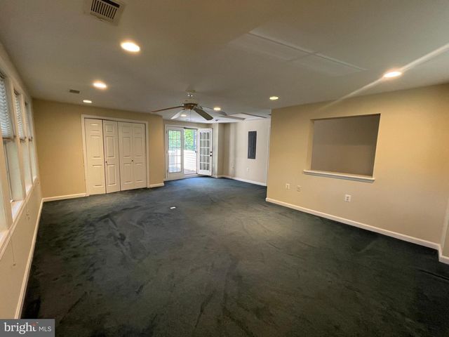 3203 RIVERVIEW DR, Triangle, VA 22172