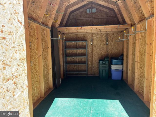 3203 RIVERVIEW DR, Triangle, VA 22172