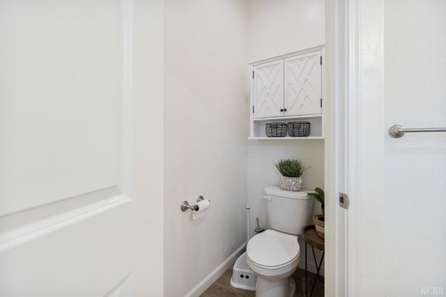1371 W Sawtooth Place, Hanford, CA 93230