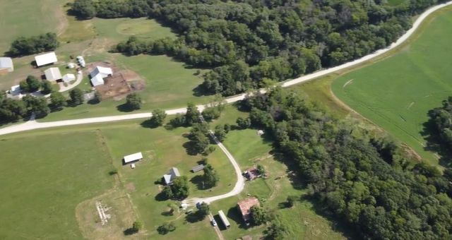 1447 & 1449 N 150 Road, Baldwin City, KS 66006