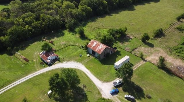 1447 & 1449 N 150 Road, Baldwin City, KS 66006