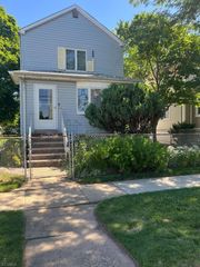 636 Washington Ave, Linden City, NJ 07036