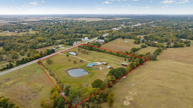 1005 E HWY 82, Blossom, TX 75416