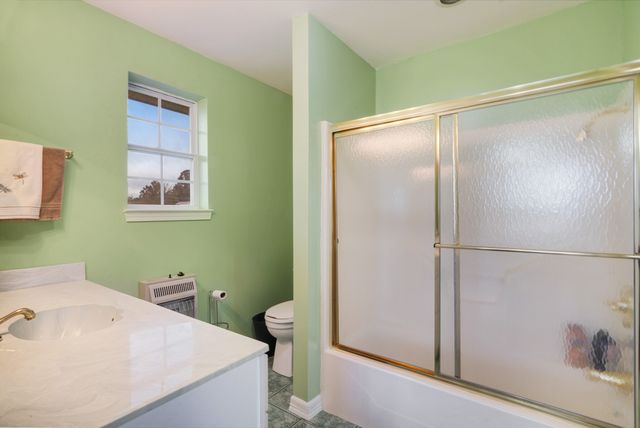 1005 E HWY 82, Blossom, TX 75416