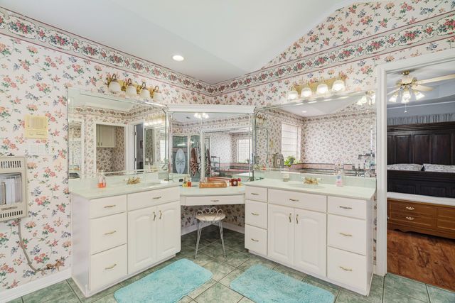 1005 E HWY 82, Blossom, TX 75416