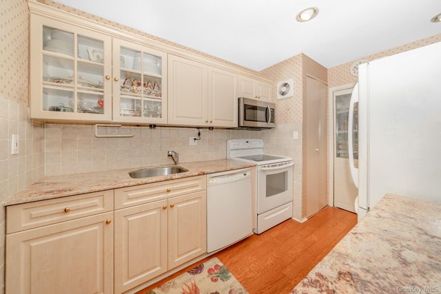 2355 Pershing Boulevard 510, Baldwin, NY 11510