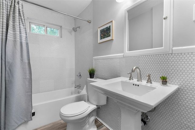 5402 Kincaid St, Garfield, PA 15206