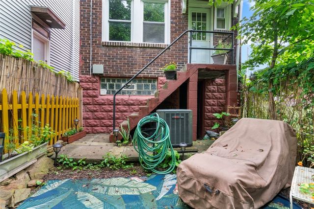 5402 Kincaid St, Garfield, PA 15206