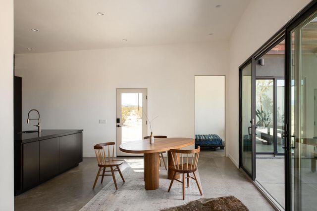 60052 Rocky Avenue, Landers, CA 92285