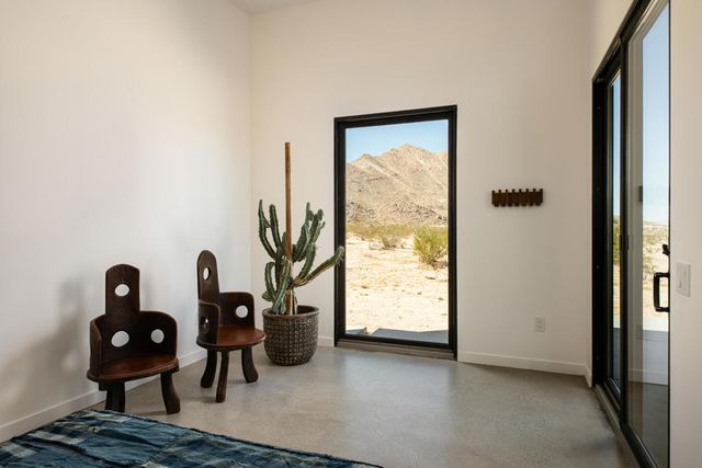 60052 Rocky Avenue, Landers, CA 92285