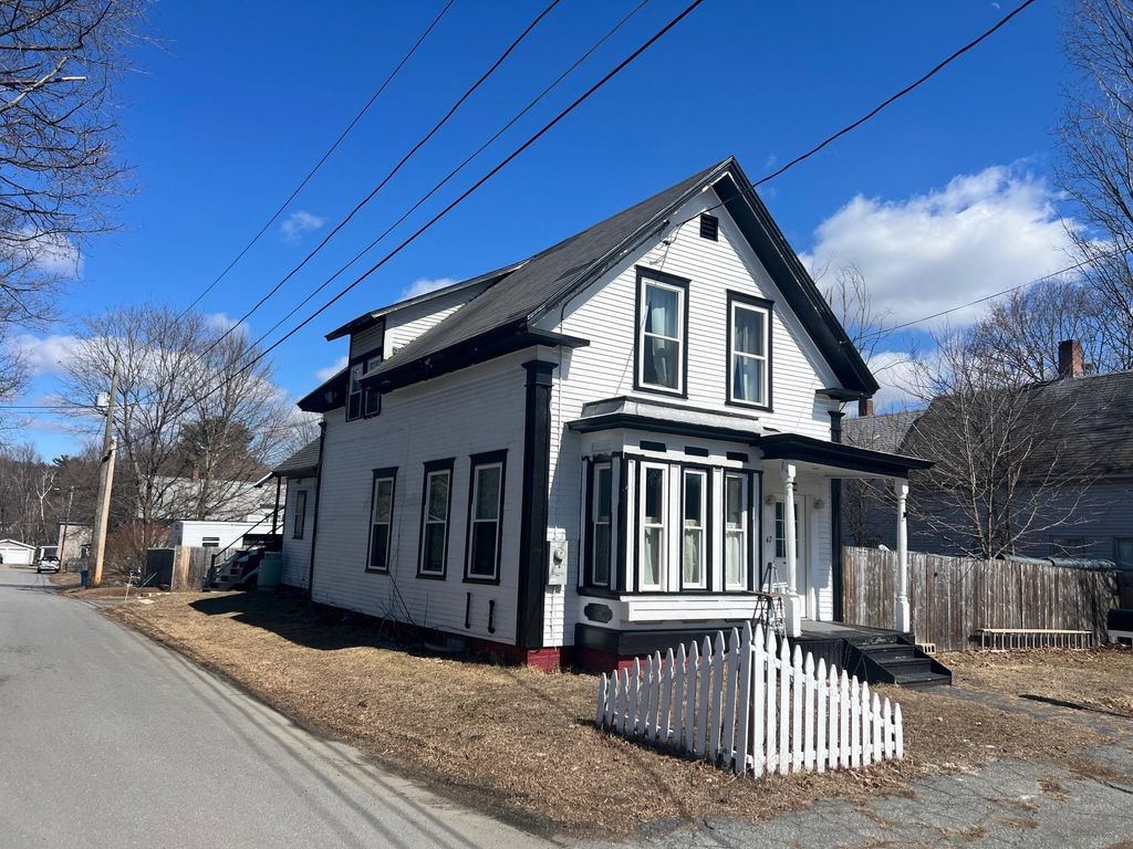 47 West Terrace Street, Claremont, NH 03743
