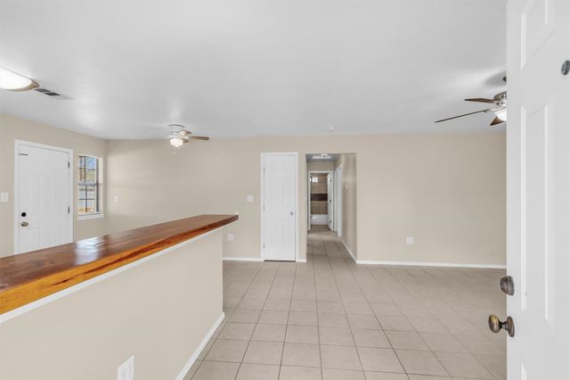 14236 E Ravine Run, Willis, TX 77318