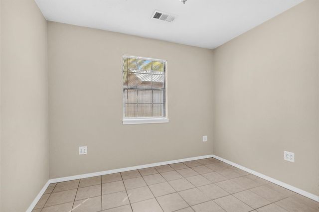 14236 E Ravine Run, Willis, TX 77318