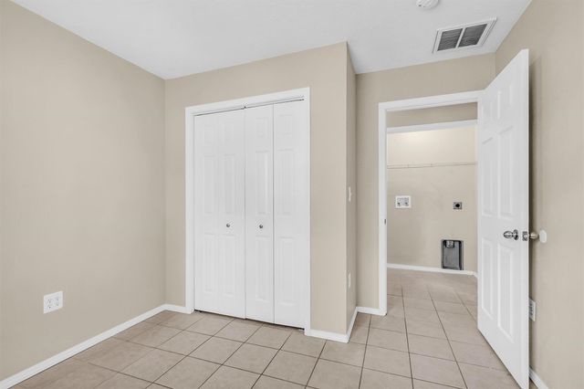 14236 E Ravine Run, Willis, TX 77318