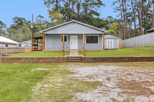 14236 E Ravine Run, Willis, TX 77318